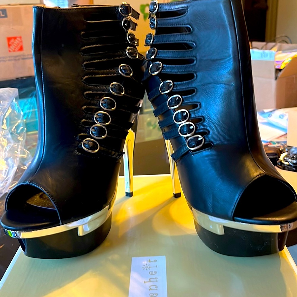 Black open toe heels . Very nice with jeans